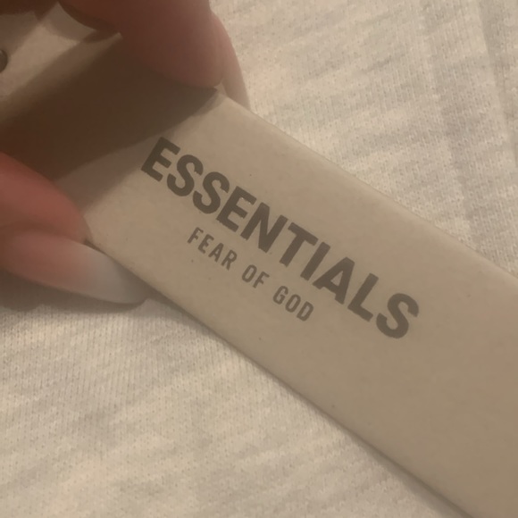 Essentials - Picture 4 of 14